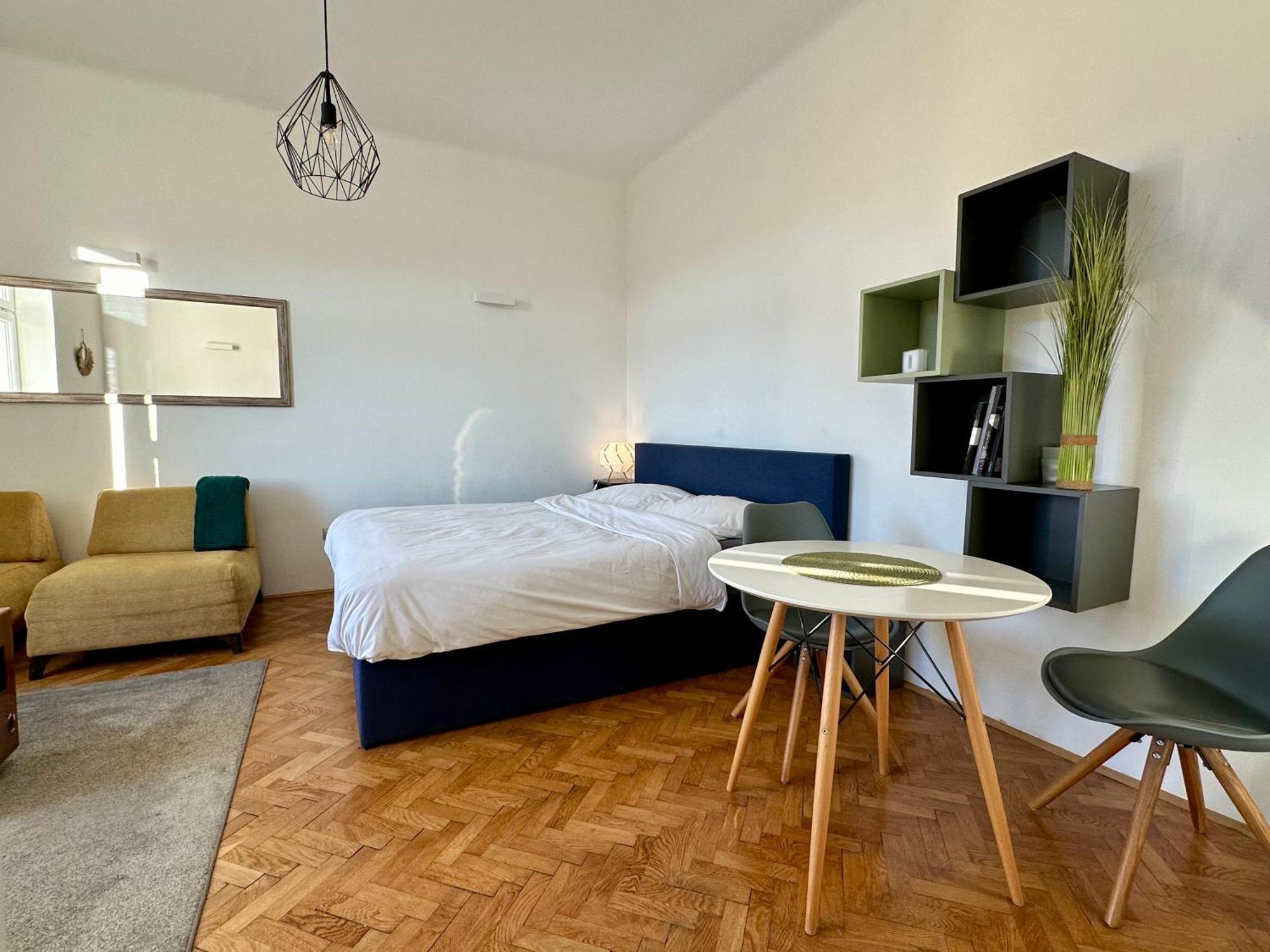 Modern Studio In The Heart Of The City มาริบอร์ ภายนอก รูปภาพ